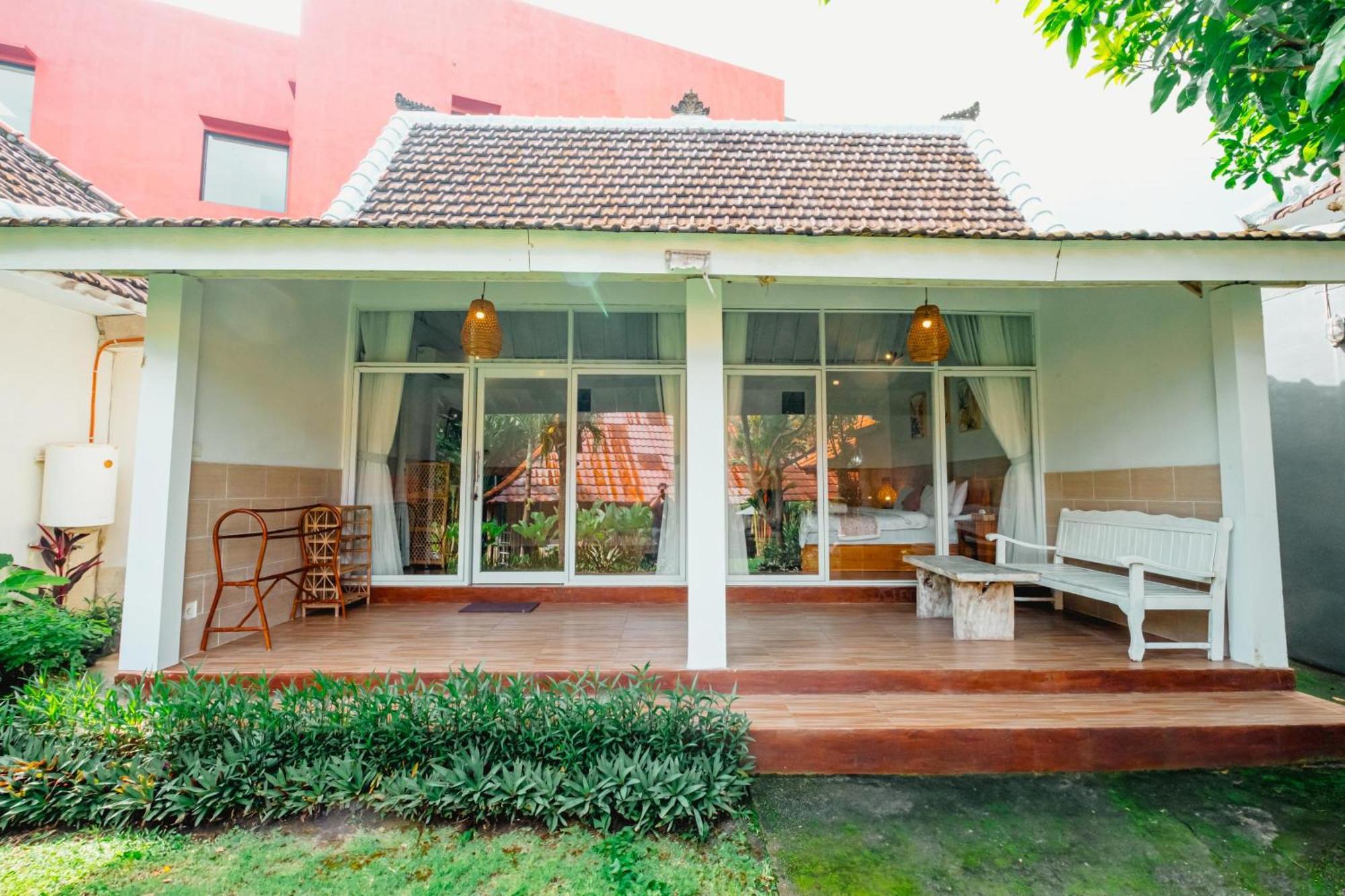 Agung Wiwin Homestay & Restaurant Mengwi Esterno foto