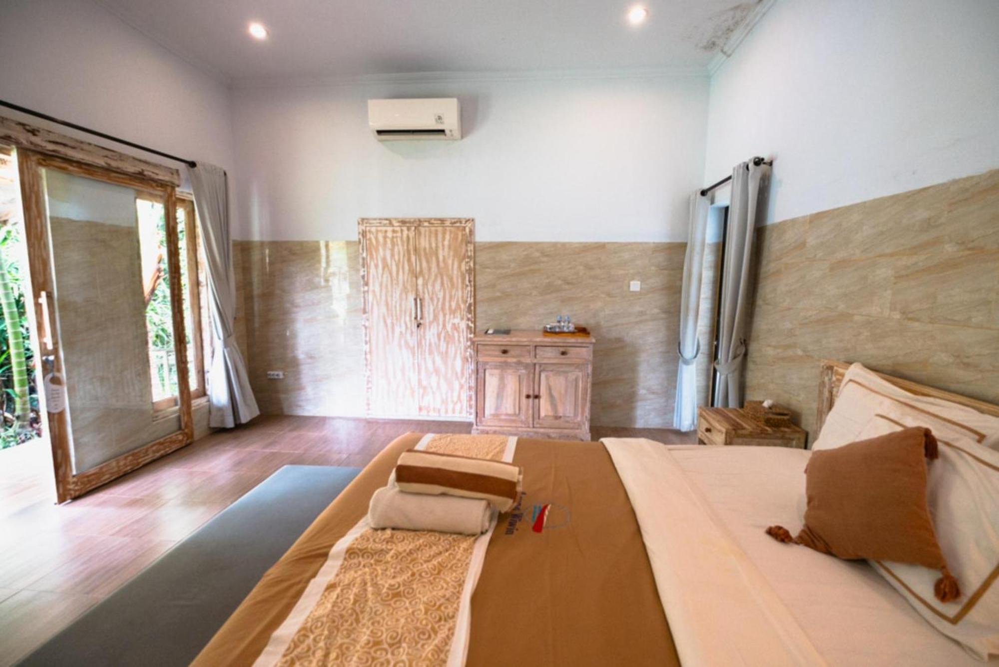 Agung Wiwin Homestay & Restaurant Mengwi Esterno foto